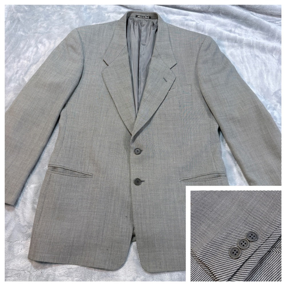 Georgio Armani Wool Blend Blazer Two Button Sport Coat‎ Few Stains Le Collezioni
